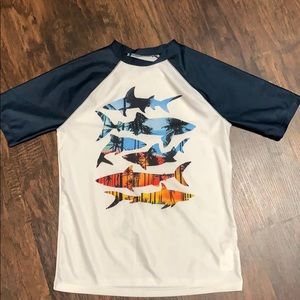 Old navy boys rash guard, pre-loved!
